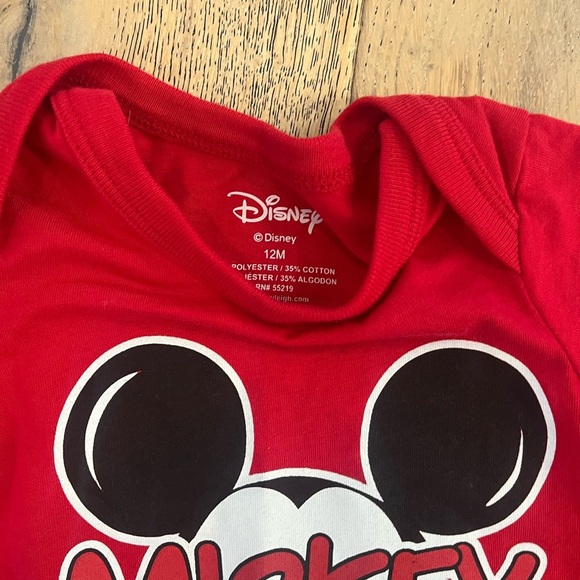 Disney Mickey Onsie 12 months Red Disneyland - Picture 2 of 3